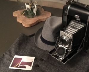 Polaroid 110A et costume