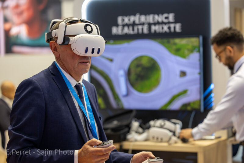 Reportage Corporate Paris - Casque de réalité virtuelle - Salon mobCo Paris Versailles